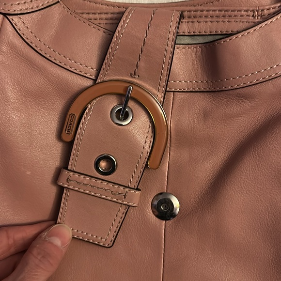 Pink coach shoulder bag - Picture 2 of 10